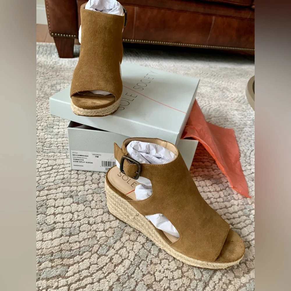 Sole Society Camreigh Cutout Wedge Sandal - Picture 5 of 7